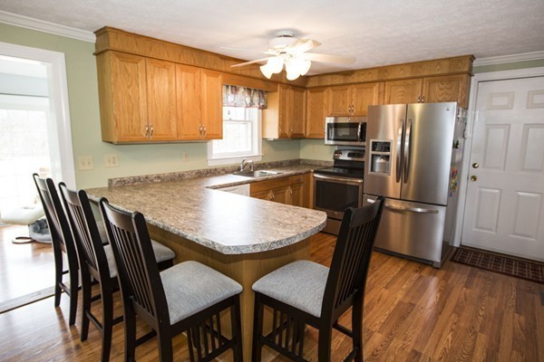 224 Winding Pond Road, Unit 224 Londonderry, NH 03053 - Photo 3 of 17 Gallery Image 3