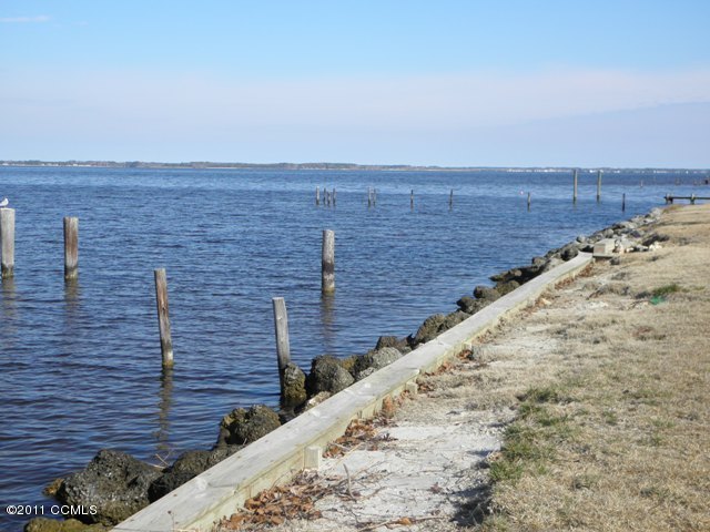 122 Great Neck Road Havelock, NC 28532 - Photo 15 of 15 This Way to The ICW!