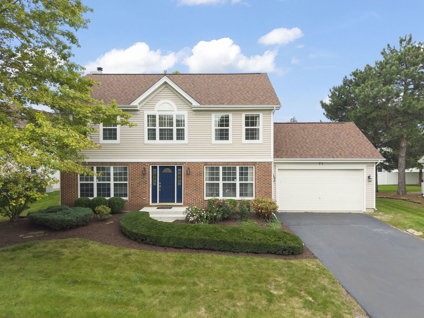 71 Cold Spring Court Aurora, IL 60506 - Photo 1 of 44 Gallery Image 1