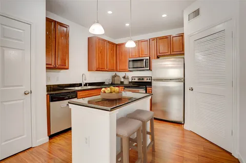 $209,000 | 9200 Westheimer Road, Unit 1701, Houston, TX 77063