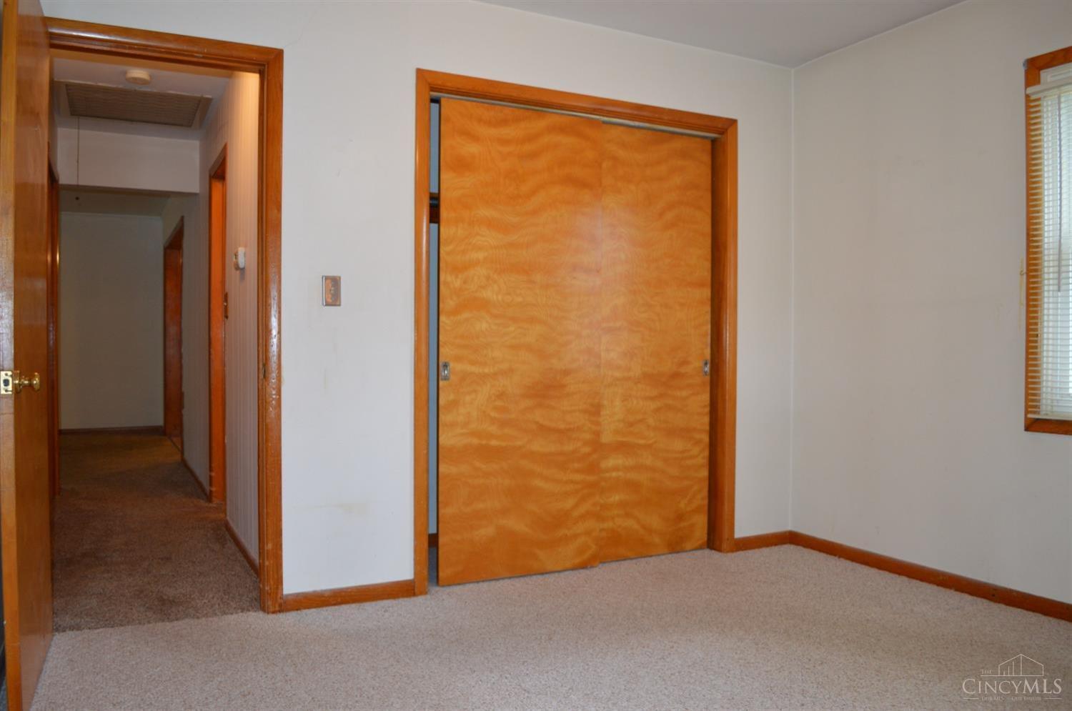 727 Springvale Drive Hamilton, OH 45013 - Photo 14 of 27 Gallery Image 14