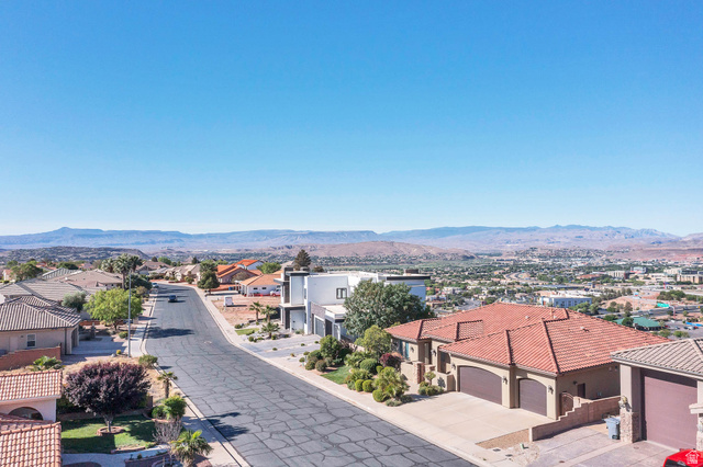 318 North Crest Line Circle, Unit 21 St. George, UT 84790 - Photo 14 of 16