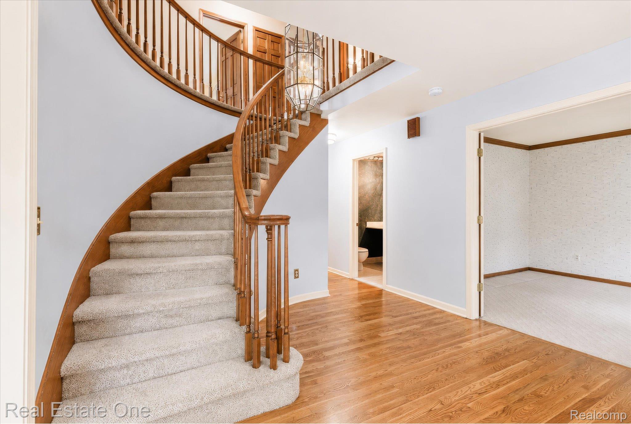 3393 Charlwood Drive Rochester, MI 48306 - Photo 26 of 60 26-030.jpg