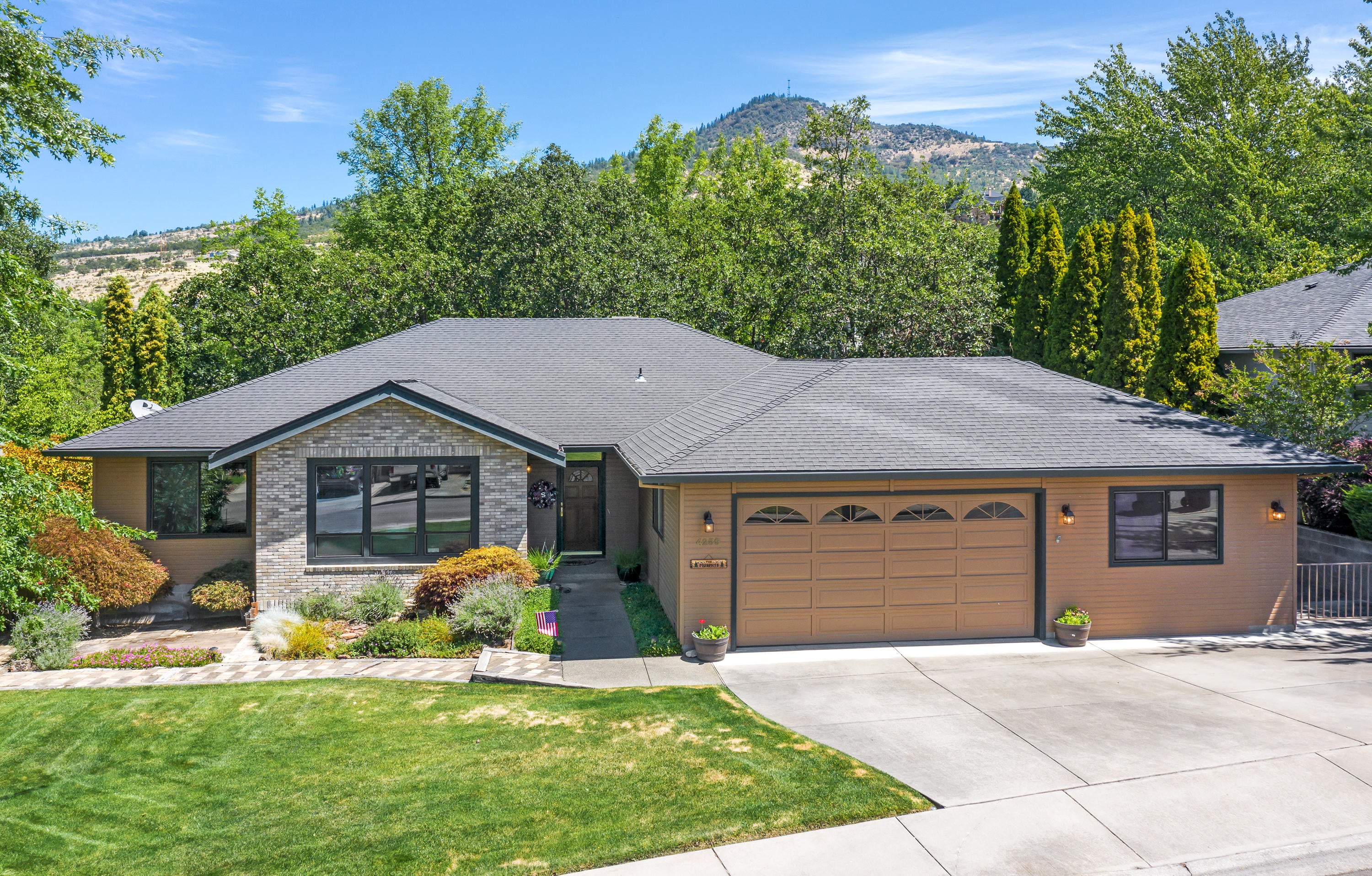 4259 Innsbruck Ridge Medford, OR 97504 - Photo 56 of 57 57
