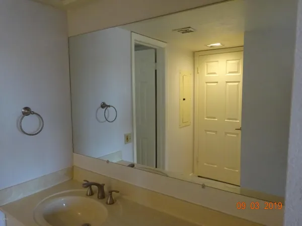 $1,600 | 10410 North Cave Creek Road, Unit 2014, Phoenix, AZ 85020