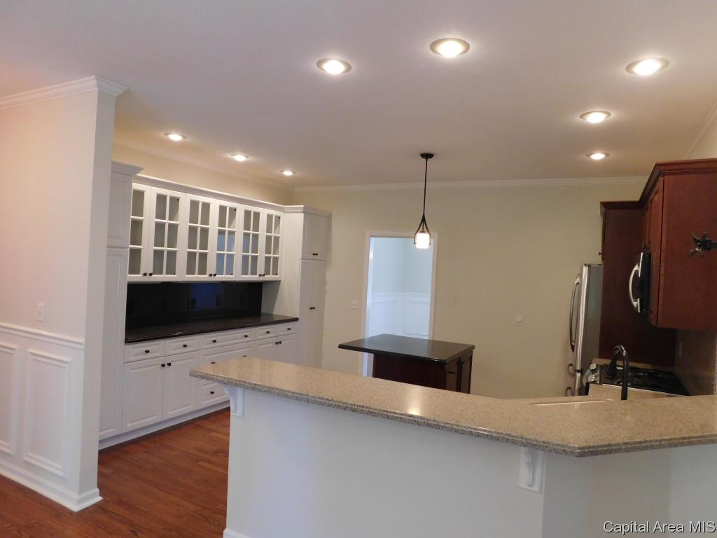 2312 Harbor Landing Springfield, IL 62712 - Photo 11 of 36