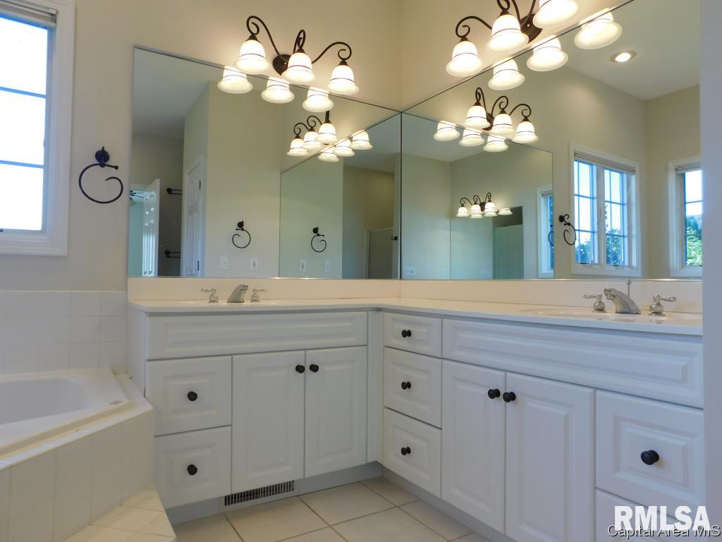 2312 Harbor Landing Springfield, IL 62712 - Photo 19 of 36