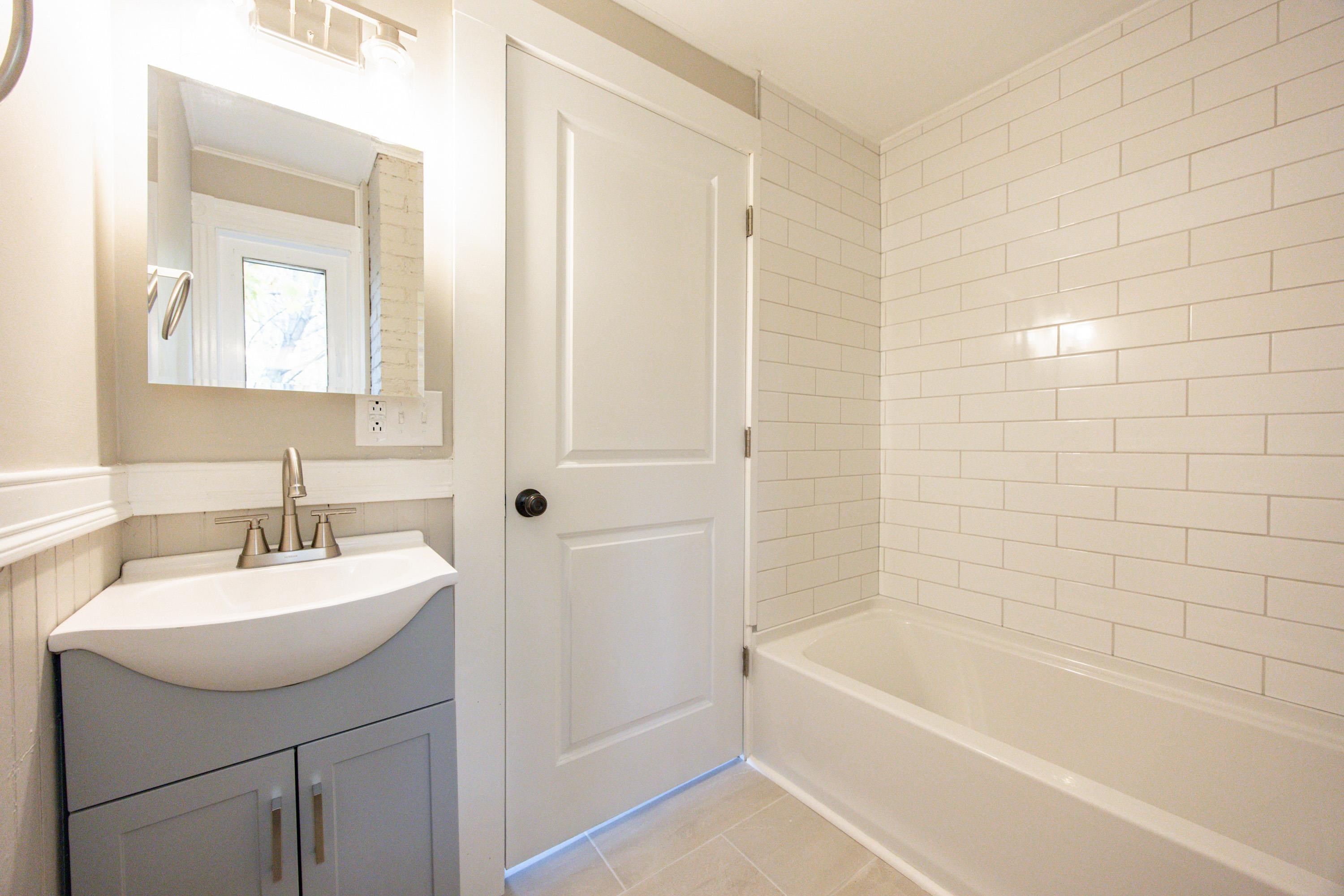 73 Webster Street Laconia, NH 03246 - Photo 15 of 27