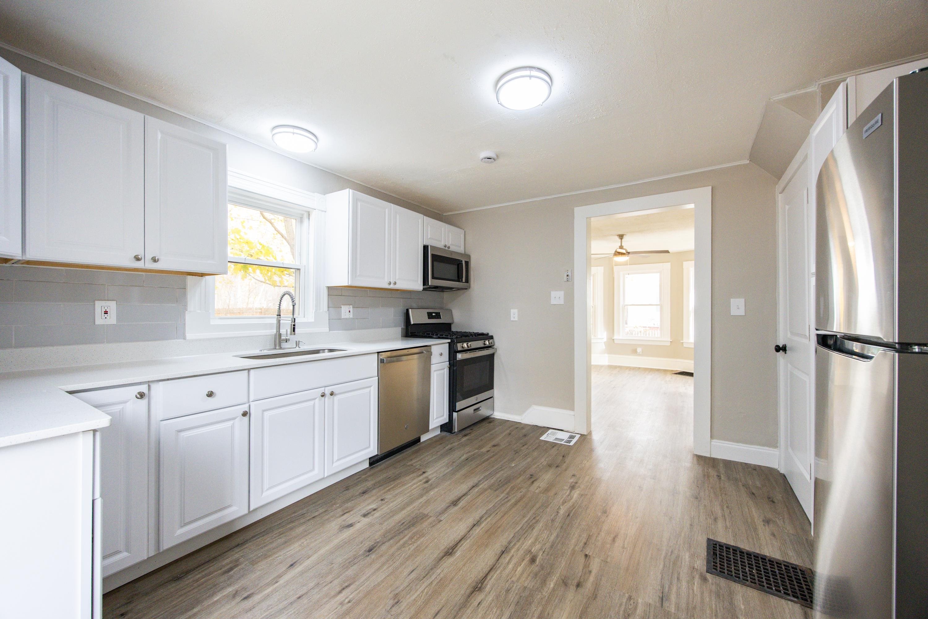 73 Webster Street Laconia, NH 03246 - Photo 3 of 27