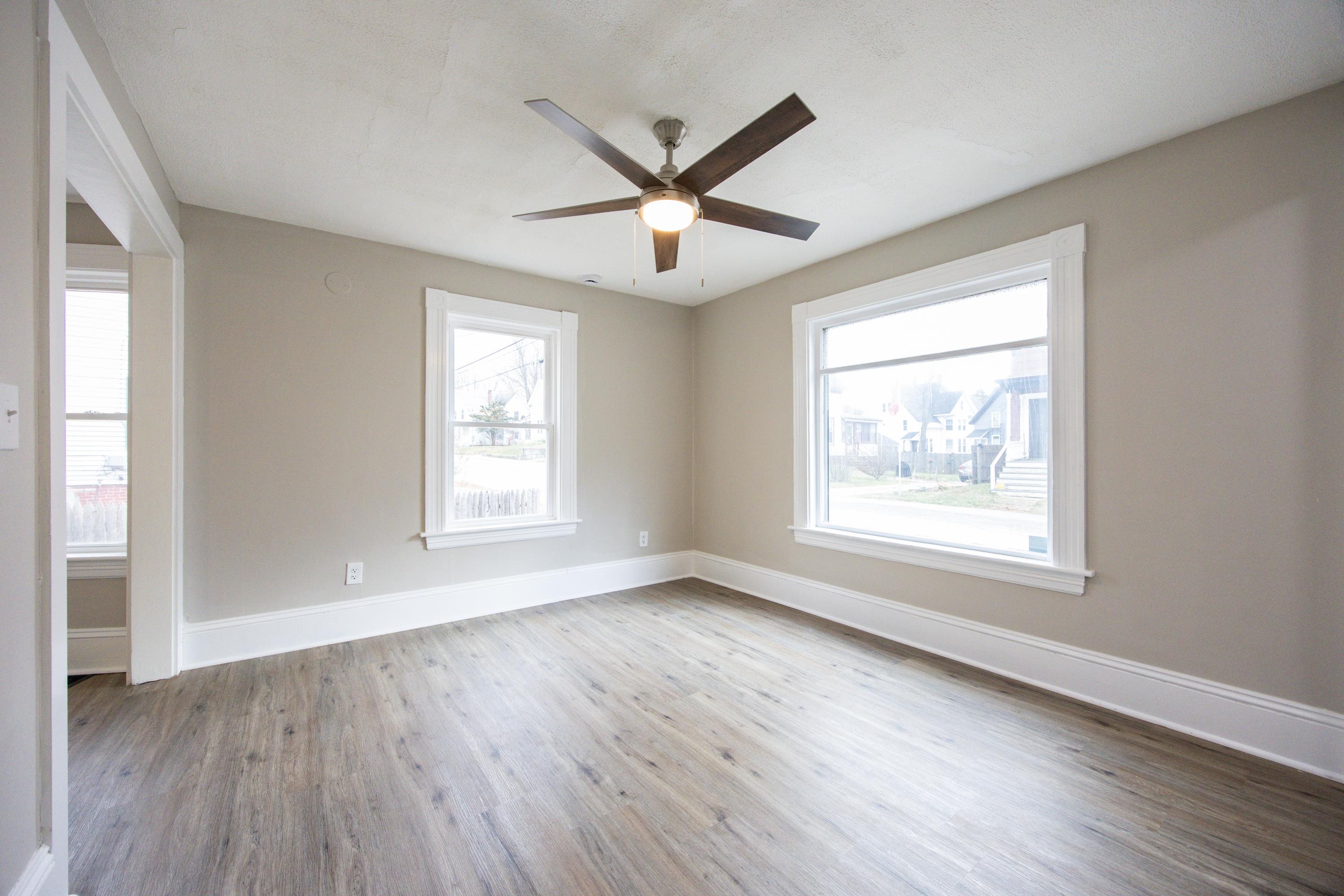 73 Webster Street Laconia, NH 03246 - Photo 9 of 27