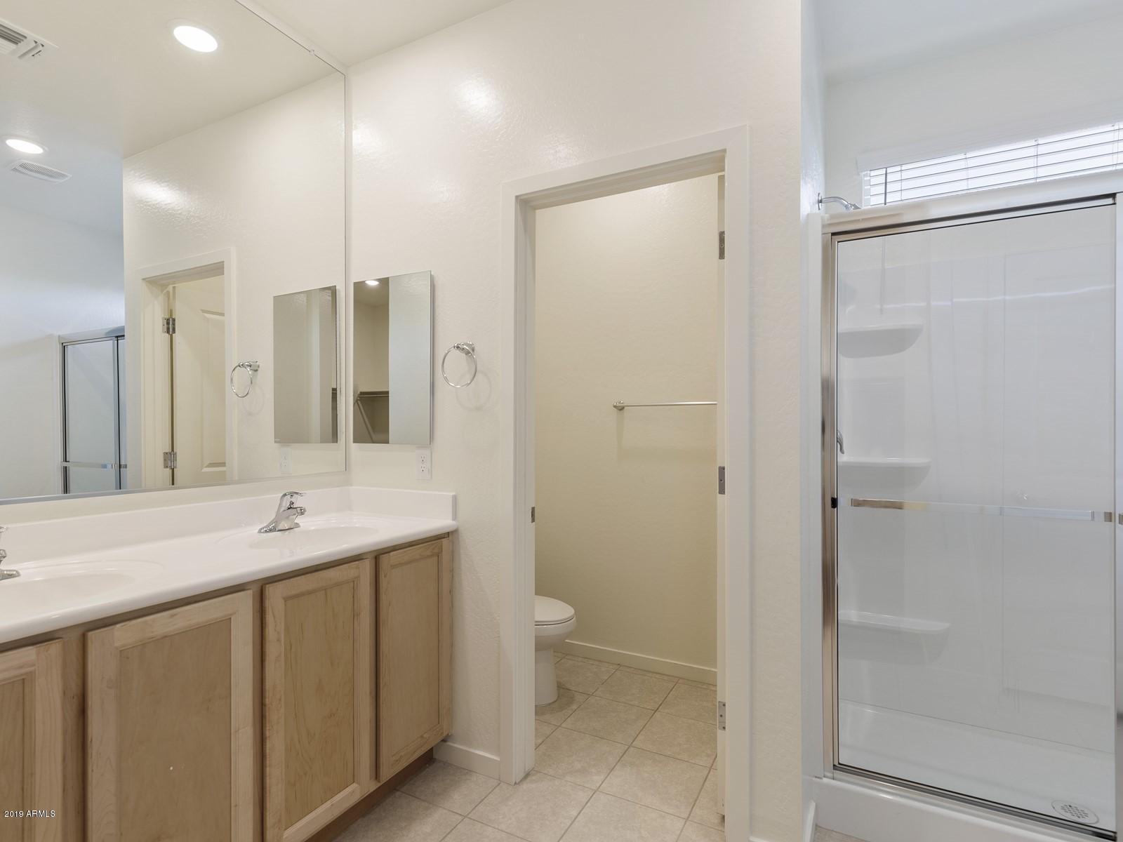 9822 West Trumbull Road Tolleson, AZ 85353 - Photo 9 of 15 011_Master Bath