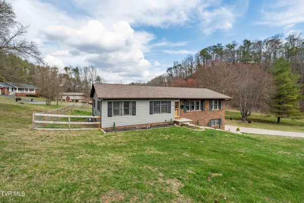$384,500 | 1201 Bermuda Drive, Kingsport, TN 37660