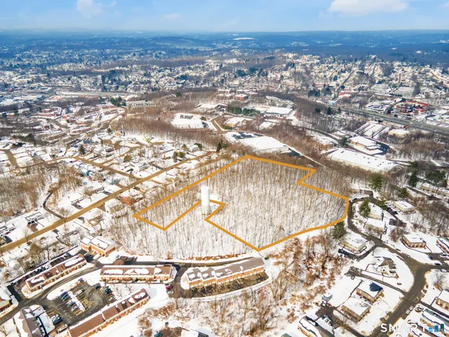 $1,272,000 | 0 Vivian Drive Road, Waterbury, CT 06705