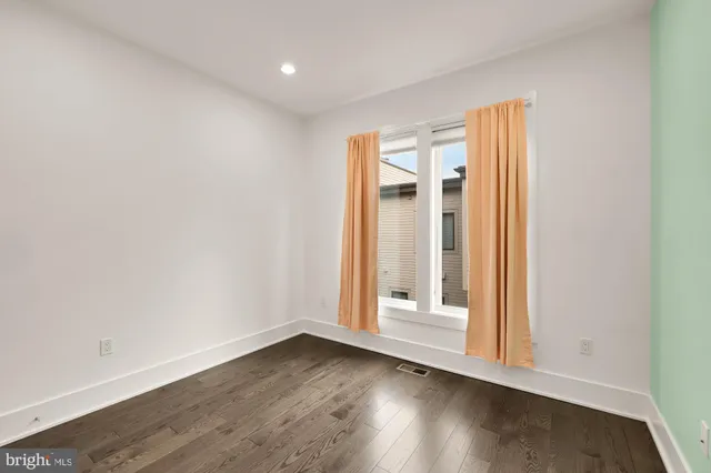 $6,000 | 153 Winsome Circle, Bethesda, MD 20814