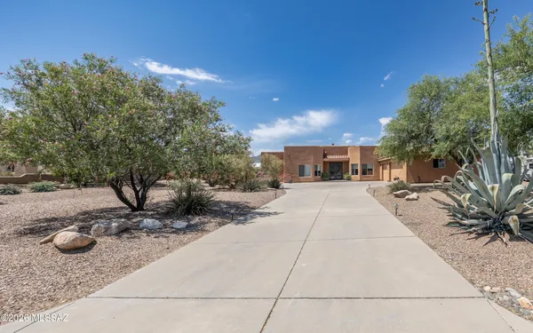 $749,900 | 241 North Slate Drive, Vail, AZ 85641