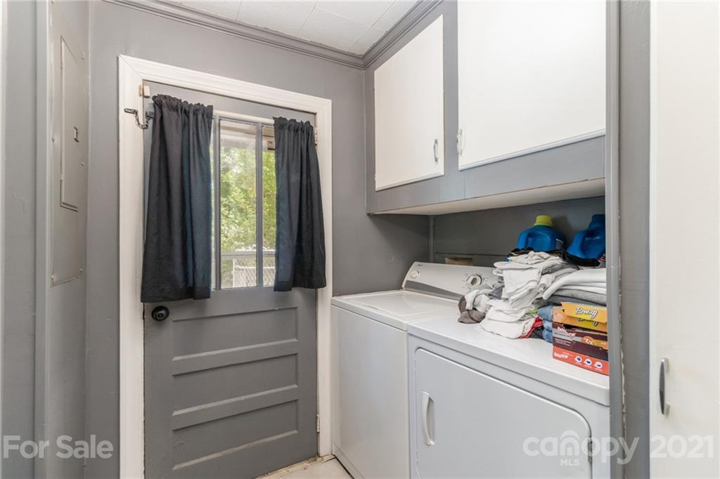 507 State Rd S-29-70 Lancaster, SC 29720 - Photo 8 of 27 a utility room with dryer and washer