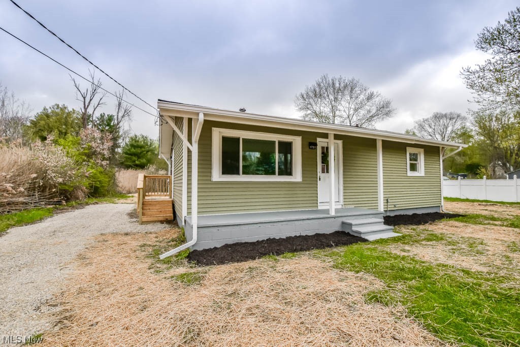 1737 Eastern Road Barberton, OH 44203 - Photo 21 of 22 Front