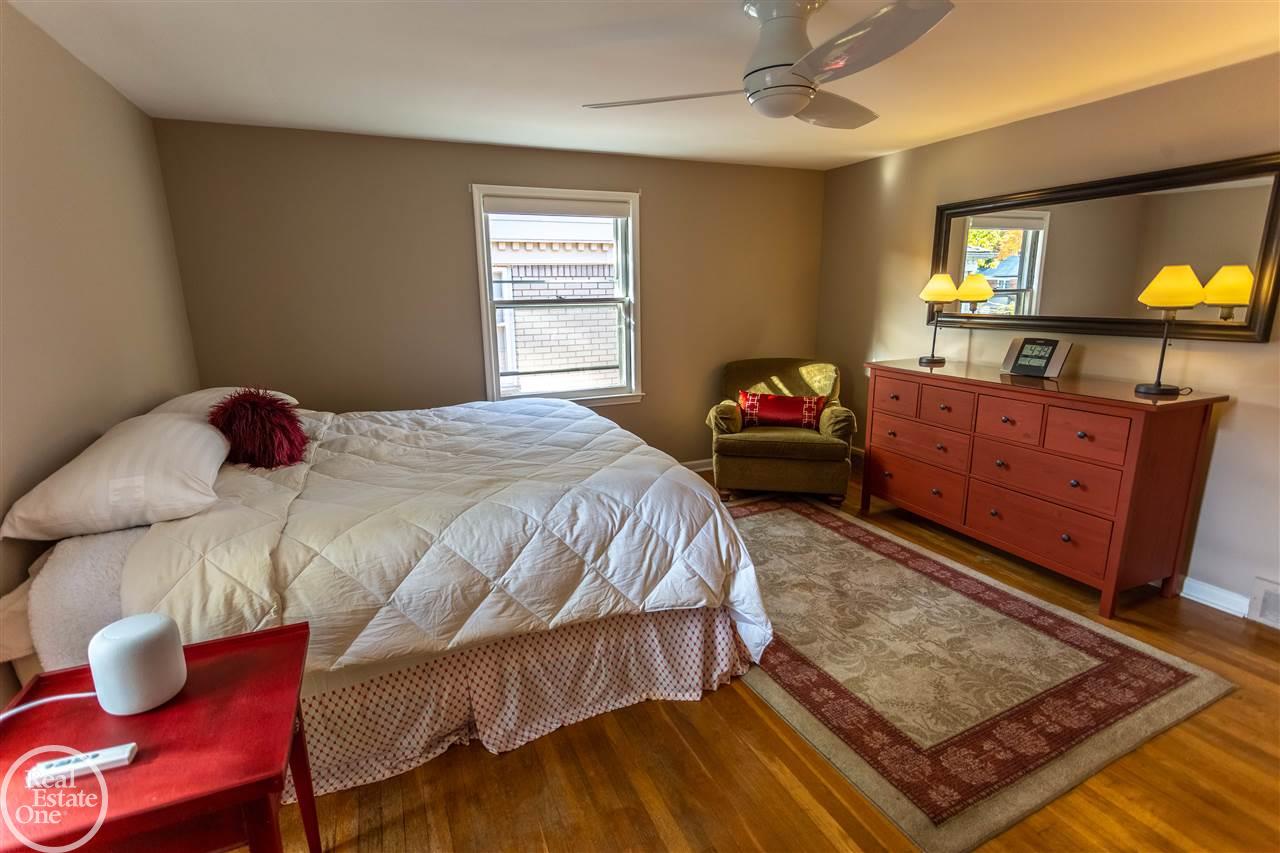 1739 Littlestone Road Grosse Pointe, MI 48236 - Photo 16 of 22 50025756-15.JPG