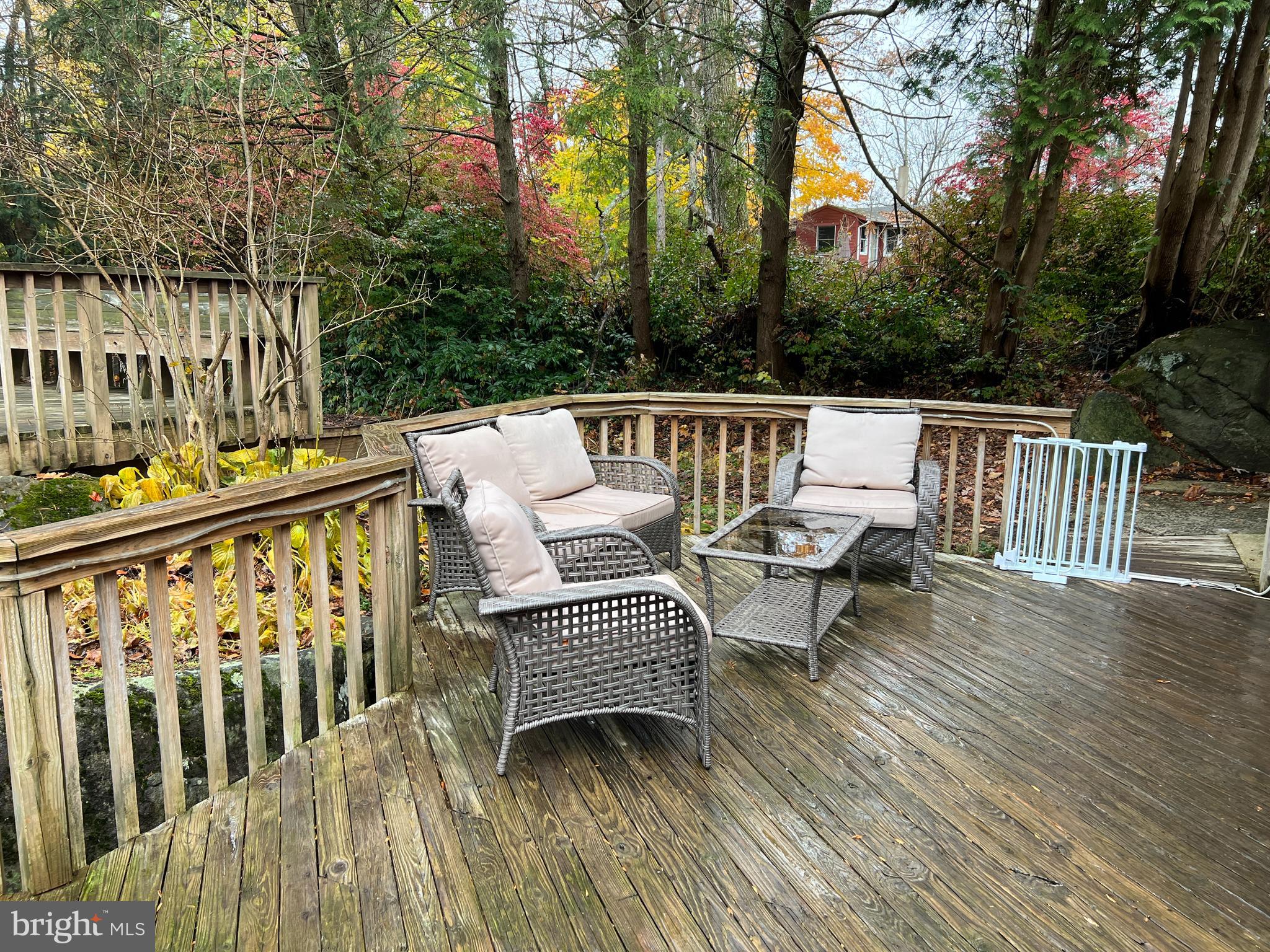 1070 Magazine Road Green Lane, PA 18054 - Photo 28 of 34 Deck