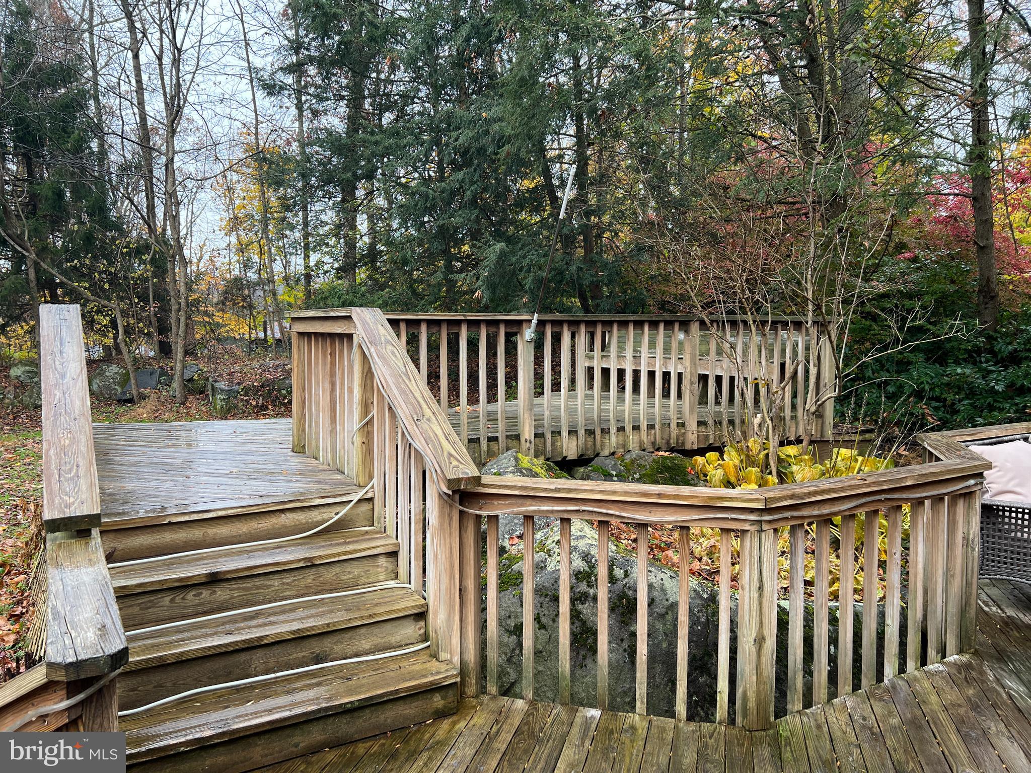 1070 Magazine Road Green Lane, PA 18054 - Photo 30 of 34 Deck