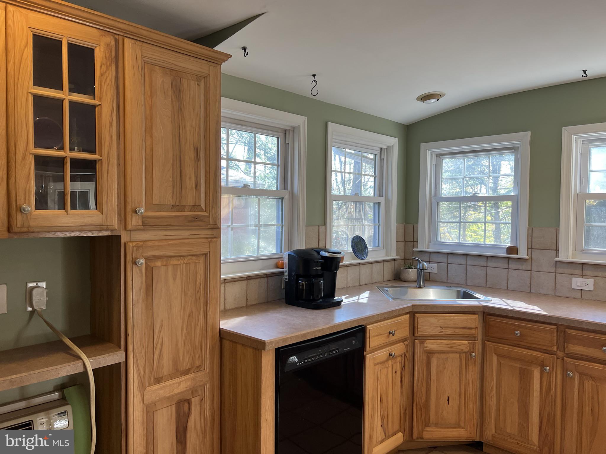 1070 Magazine Road Green Lane, PA 18054 - Photo 8 of 34 Kitchen