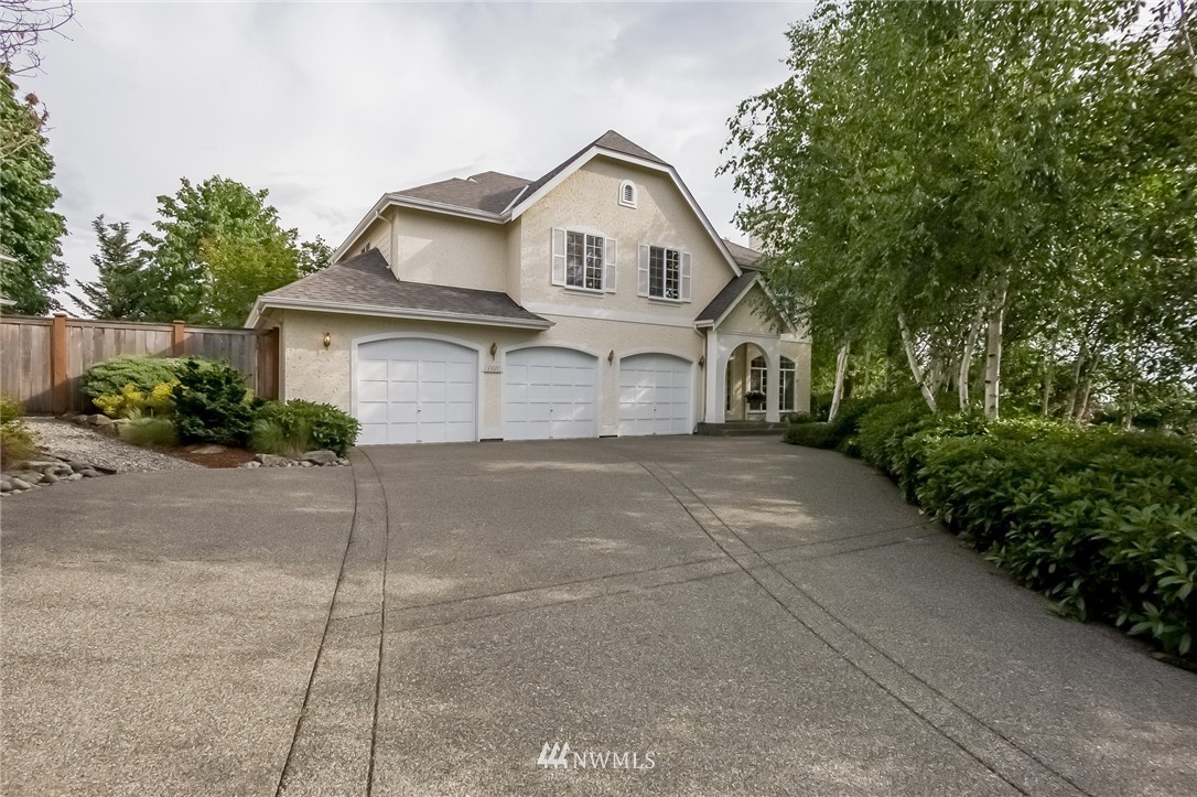 1707 Southeast 7th Court Renton, WA 98057 - Photo 1 of 25 Gallery Image 1