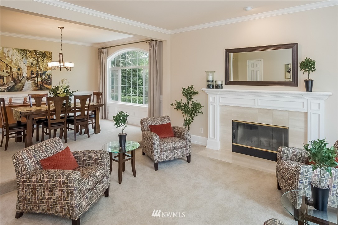 1707 Southeast 7th Court Renton, WA 98057 - Photo 5 of 25 Gallery Image 5