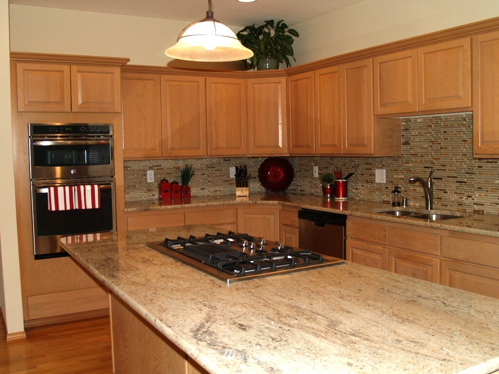 1707 Southeast 7th Court Renton, WA 98057 - Photo 9 of 25 Gallery Image 9