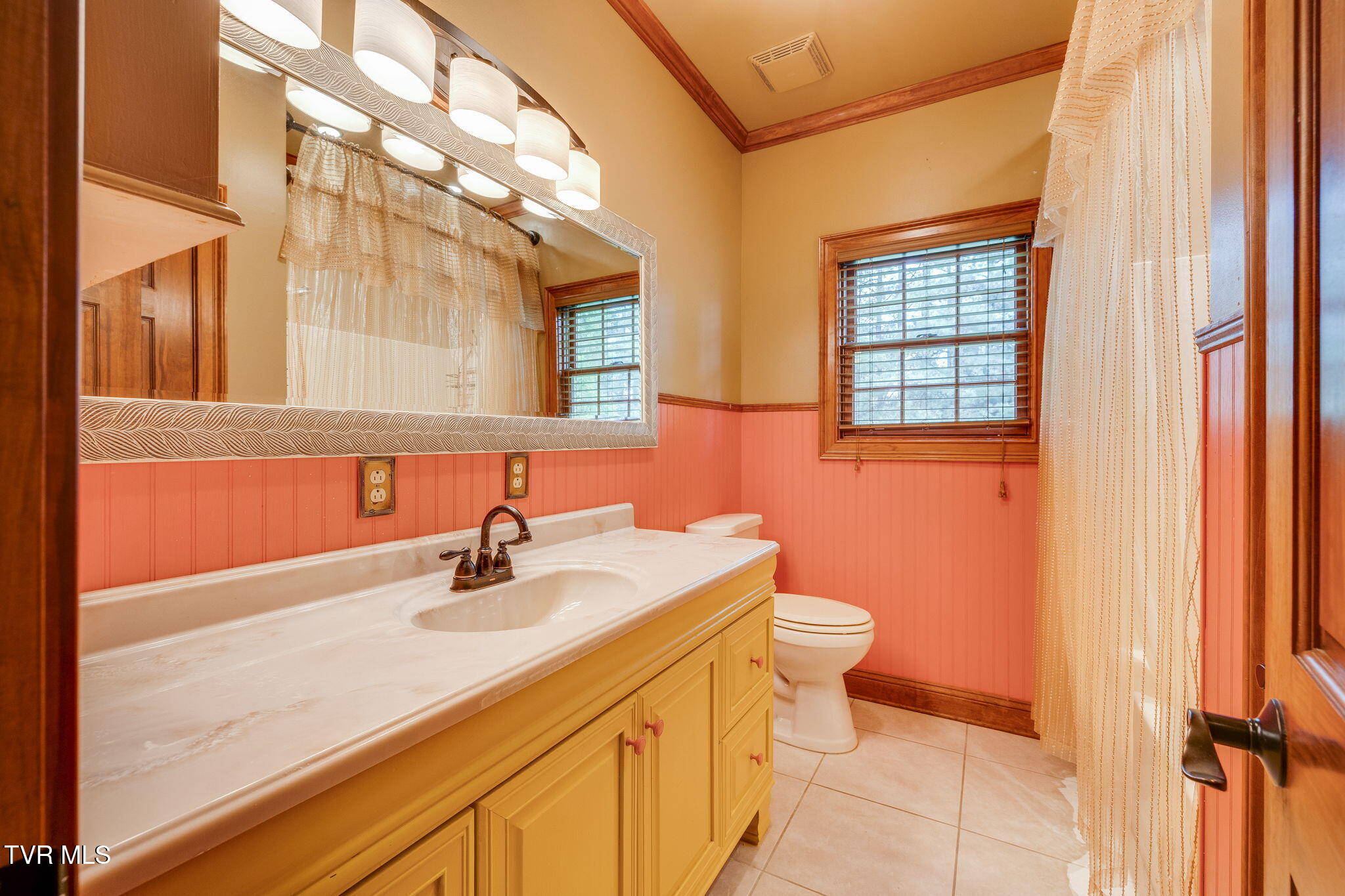 2164 Dave Buck Road Johnson City, TN 37601 - Photo 34 of 64 033