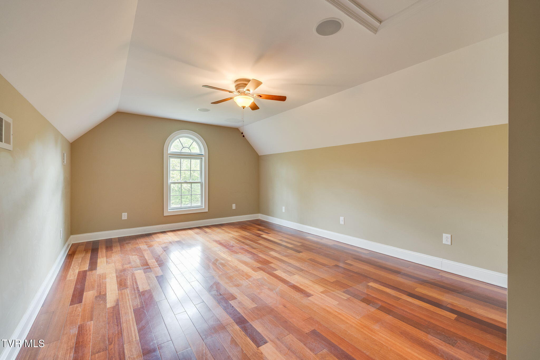 2164 Dave Buck Road Johnson City, TN 37601 - Photo 42 of 64 041