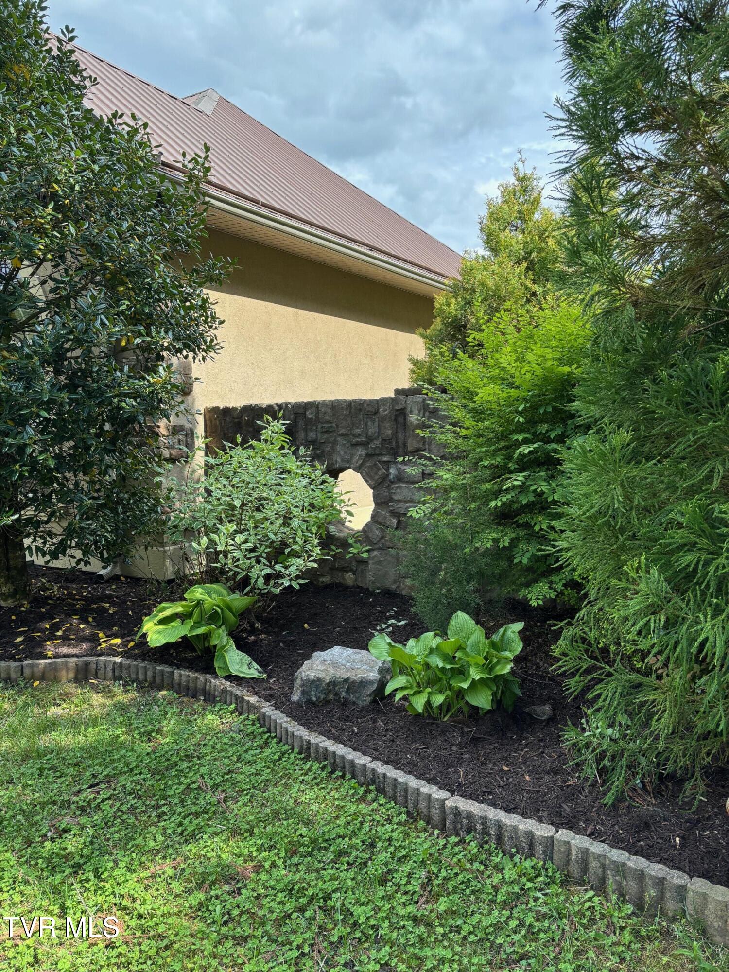 2164 Dave Buck Road Johnson City, TN 37601 - Photo 54 of 64 Back landscaping 2
