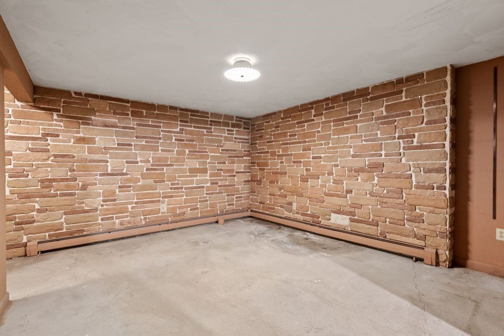 4 Woodpark Circle Lexington, MA 02421 - Photo 22 of 27 a view of an empty room