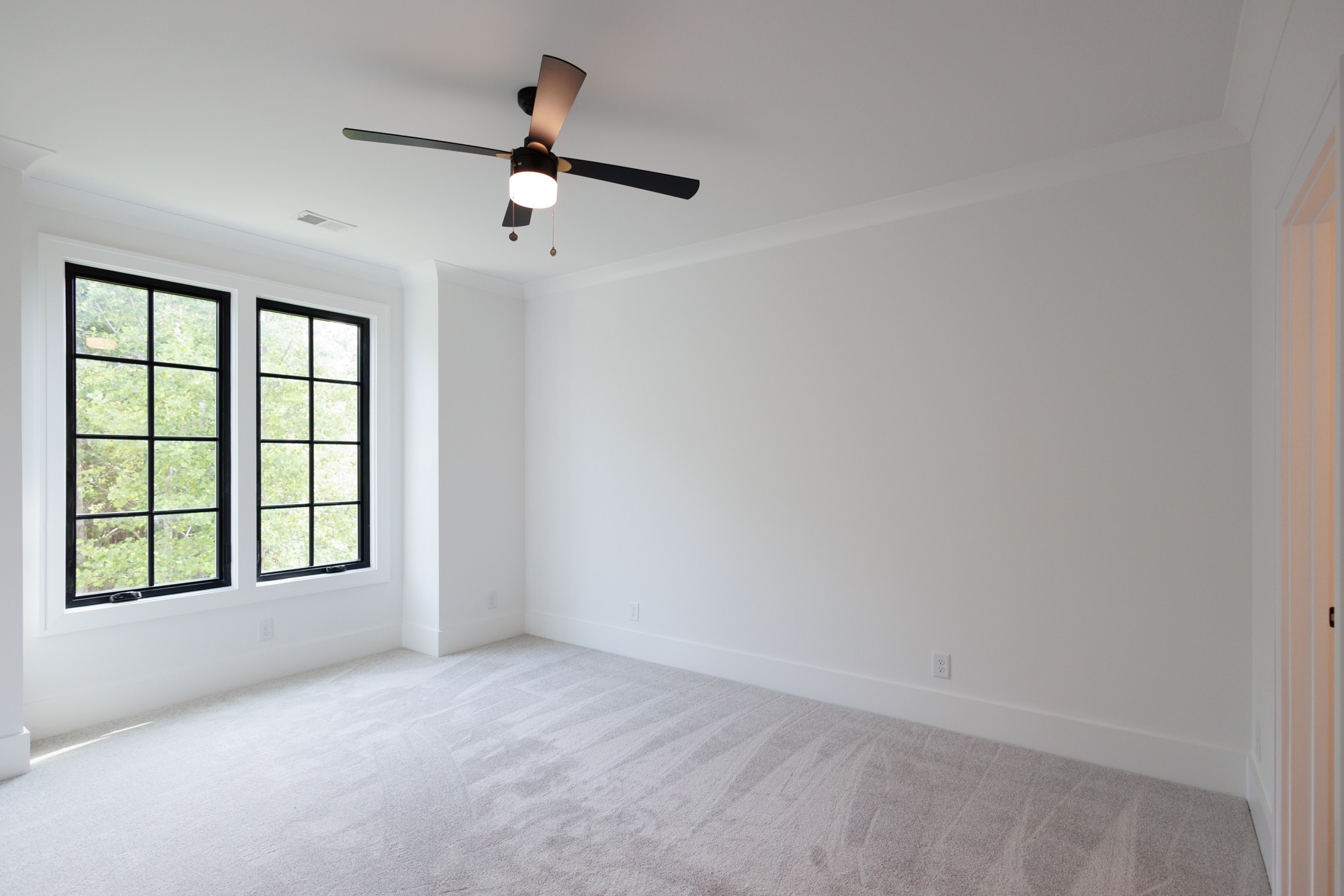 463 Bethlehem Road Lebanon, TN 37087 - Photo 40 of 48 an empty room with a window