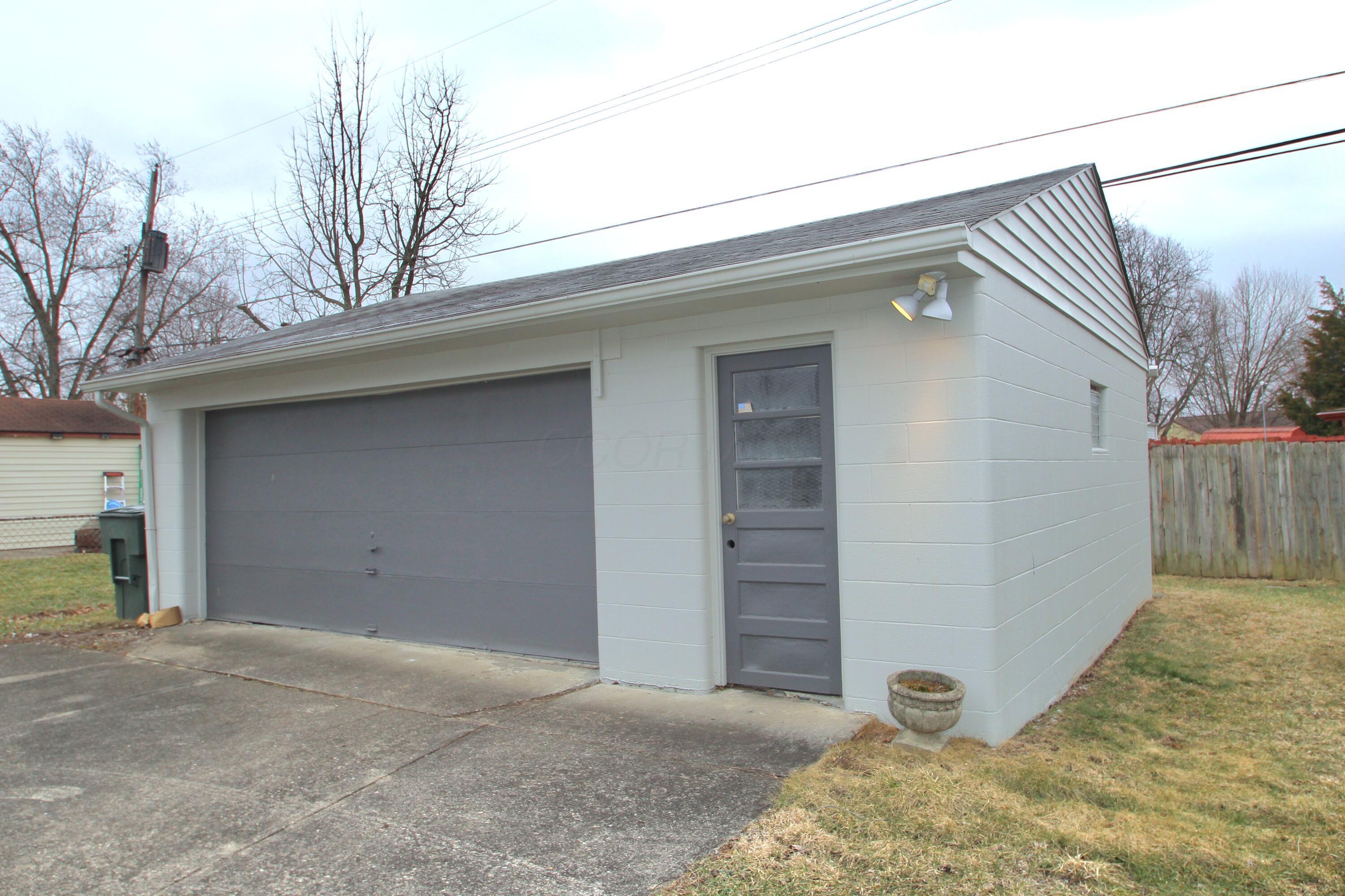 4003 Lynward Road Columbus, OH 43228 - Photo 40 of 43 1000035694
