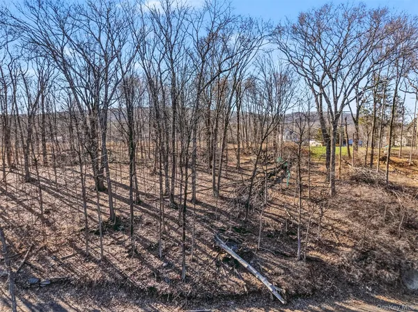 $100,000 | 3550 Us Highway 9w, Highland, NY 12528