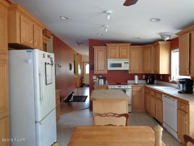 508 Rowland Road Greeley, PA 18425 - Photo 19 of 33 Kitchen