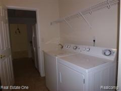 3385 Tremonte Circle, Unit 208 Rochester, MI 48306 - Photo 21 of 31 Laundry Room