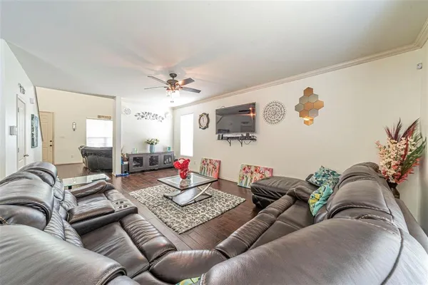 $2,750 | 906 Penny Royal Court, Arlington, TX 76002