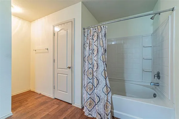 $2,750 | 906 Penny Royal Court, Arlington, TX 76002