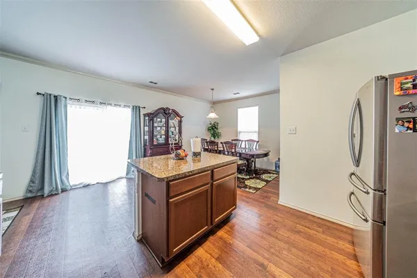 $2,750 | 906 Penny Royal Court, Arlington, TX 76002