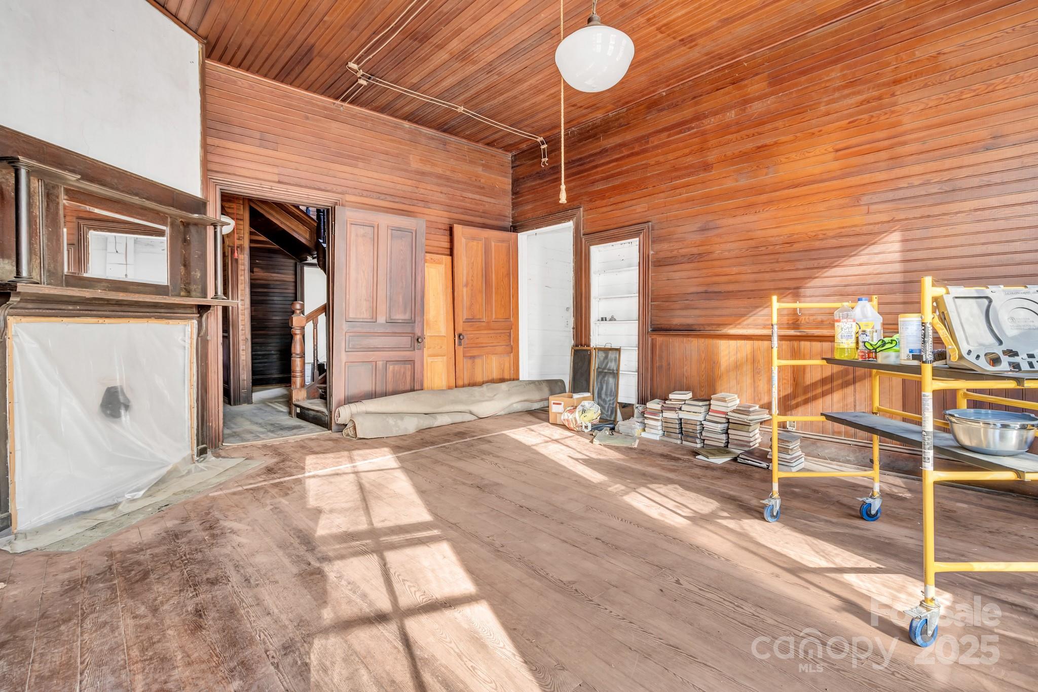 143 Sharon Road Fairview, NC 28730 - Photo 16 of 36 a backyard of a house