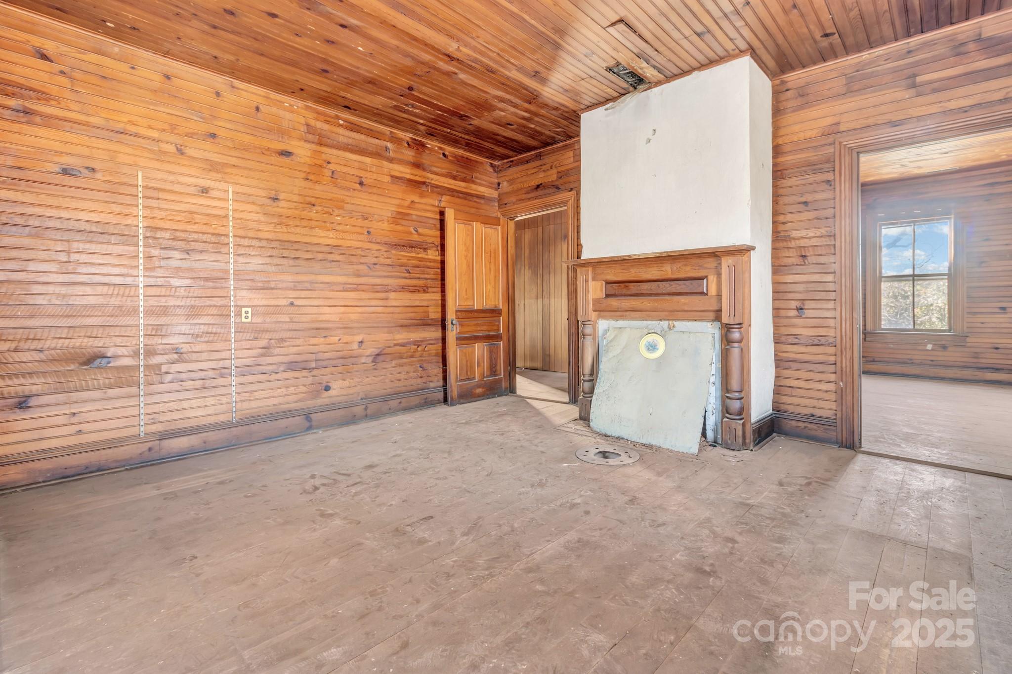 143 Sharon Road Fairview, NC 28730 - Photo 28 of 36 a view of a storage & utility room