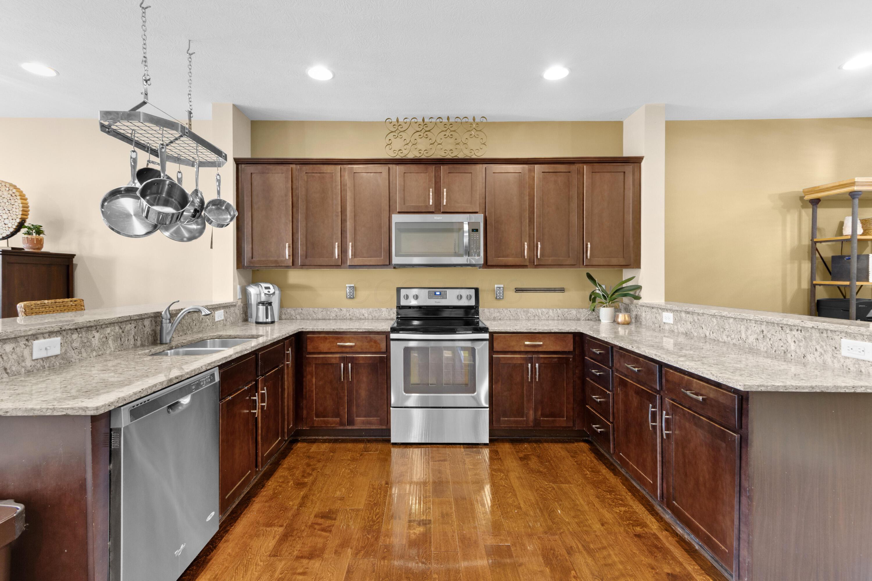 3834 Rennes Drive Columbus, OH 43221 - Photo 10 of 41