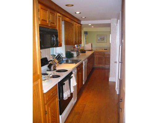 12 Sagamore Road Marblehead, MA 01945 - Photo 4 of 9