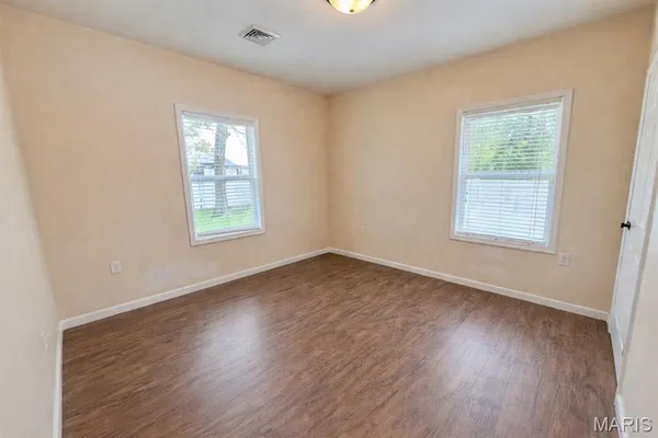 $195,000 | 310 East Texas Avenue, Sandoval, IL 62882