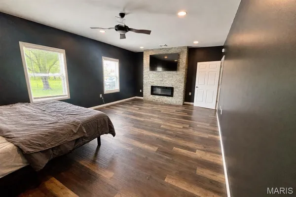 $195,000 | 310 East Texas Avenue, Sandoval, IL 62882