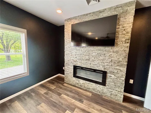 $195,000 | 310 East Texas Avenue, Sandoval, IL 62882