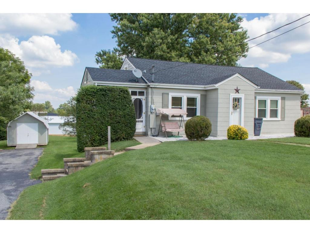 111 Tween Hills Road Bristol, TN 37620 - Photo 2 of 23 Photo 2