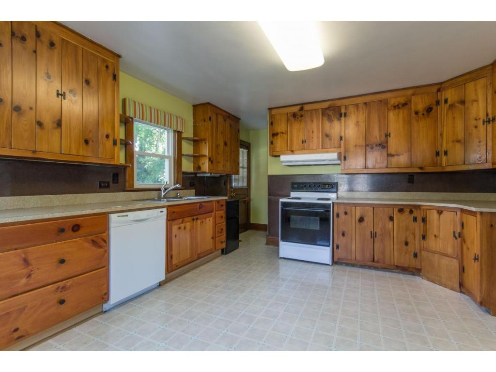 111 Tween Hills Road Bristol, TN 37620 - Photo 16 of 23 Kitchen
