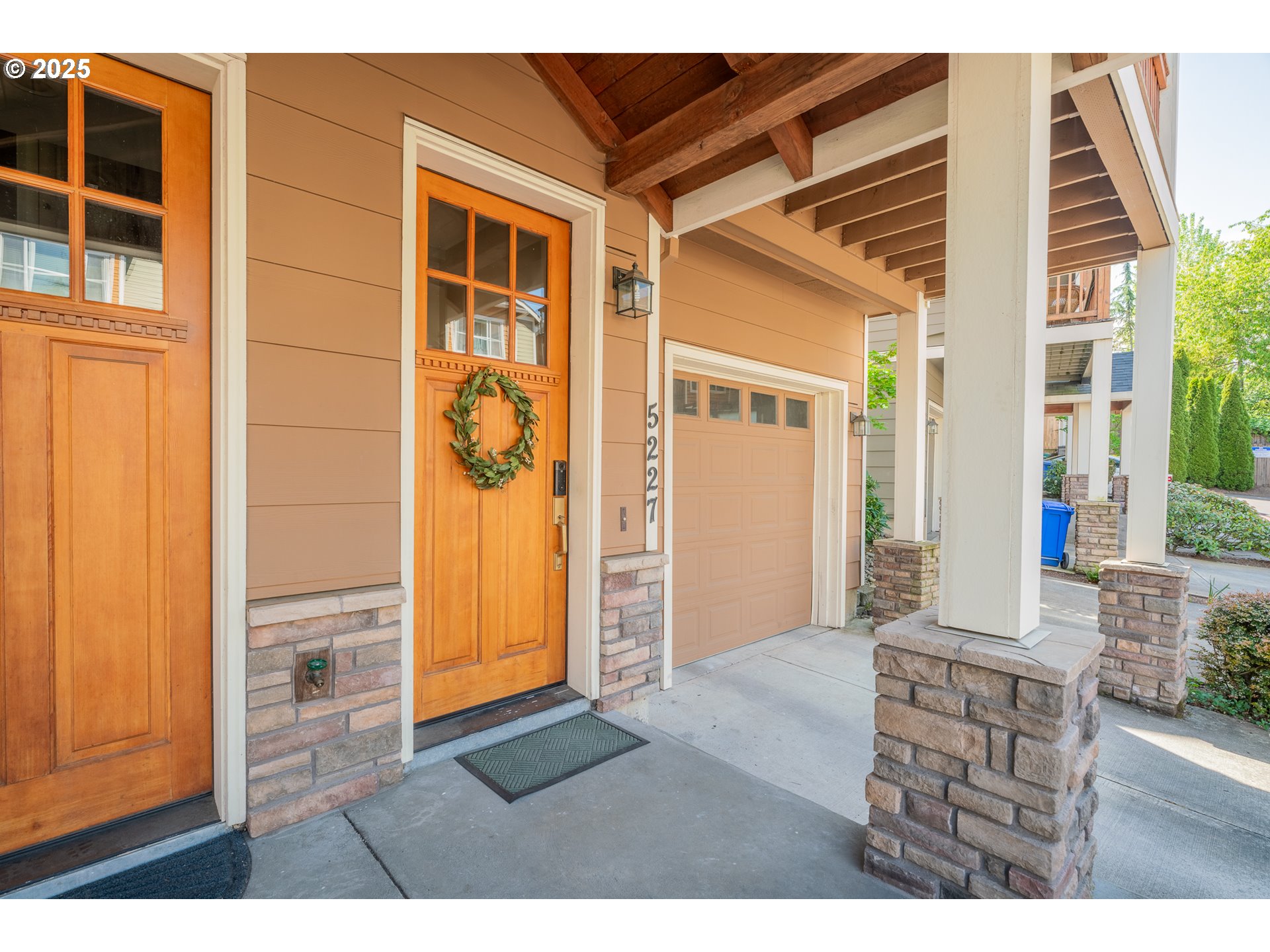 5227 Southwest Shattuck Road Portland, OR 97221 - Photo 3 of 30 Entrance/Foyer